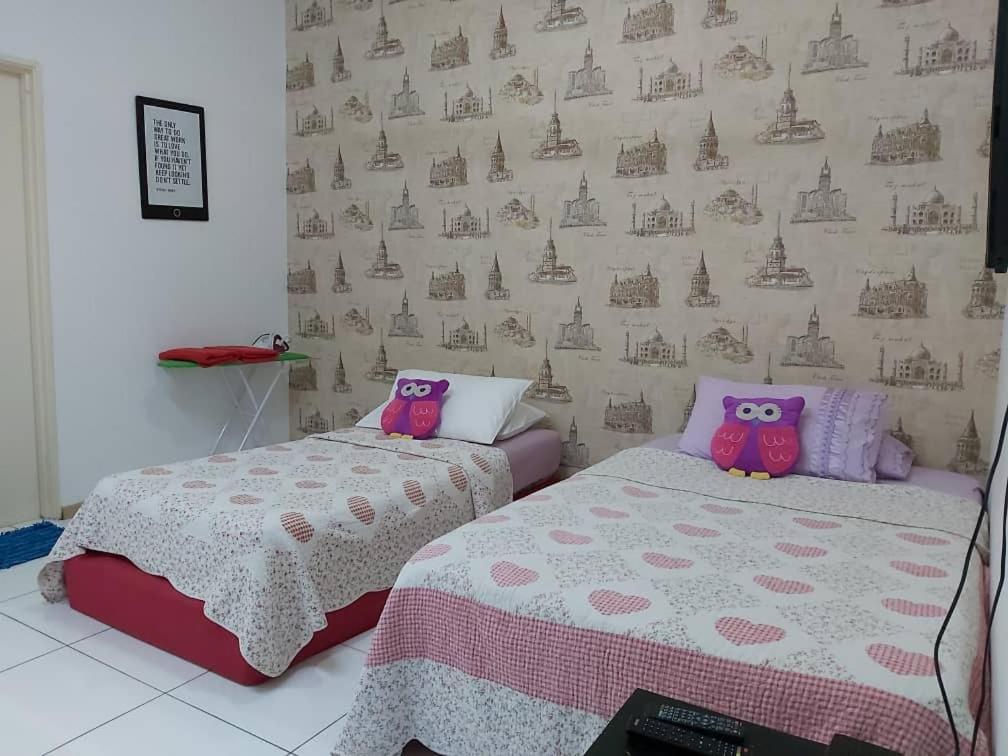 Vista Alam Roomstay Homestay Shah Alam Esterno foto