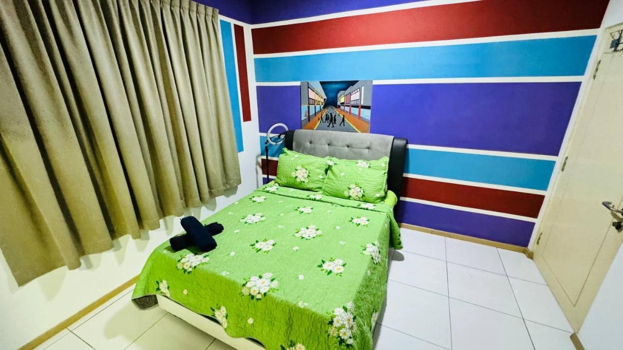 Vista Alam Roomstay Homestay Shah Alam Esterno foto