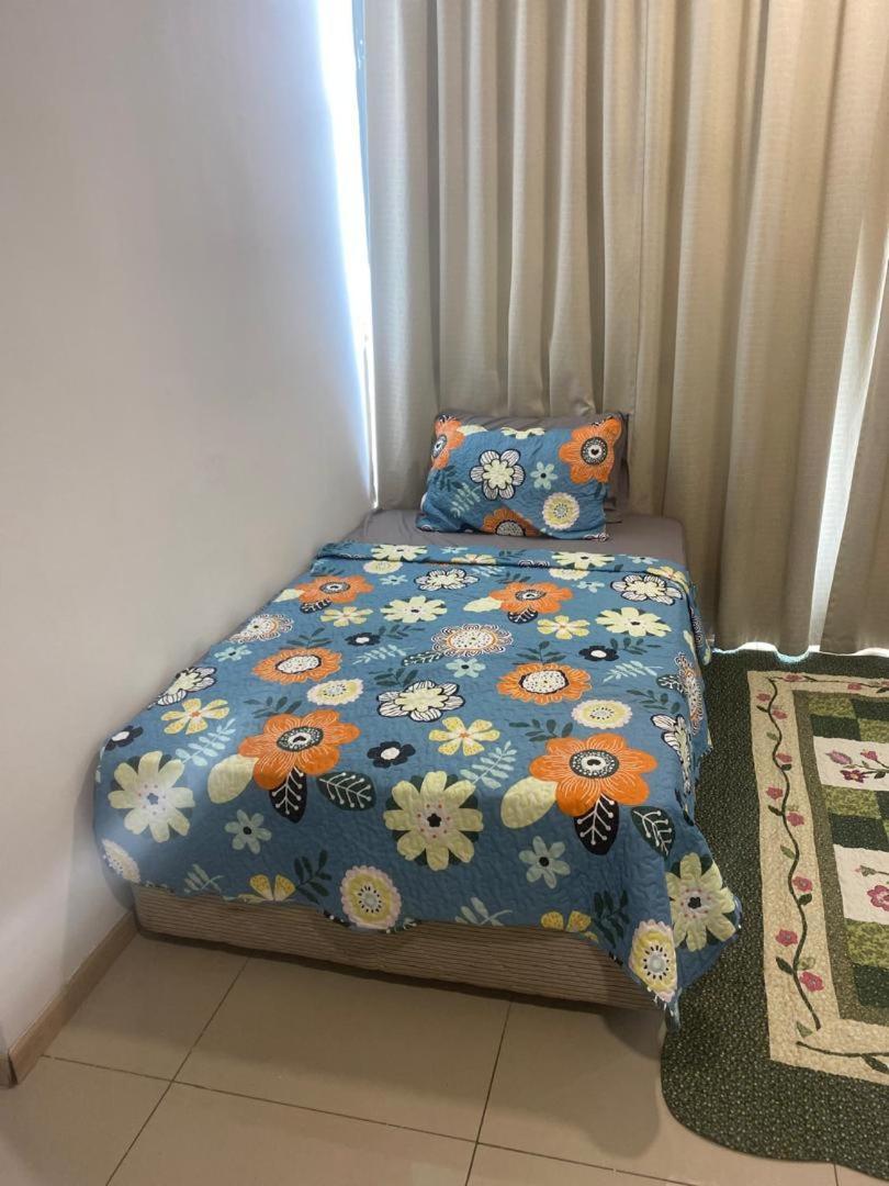 Vista Alam Roomstay Homestay Shah Alam Esterno foto