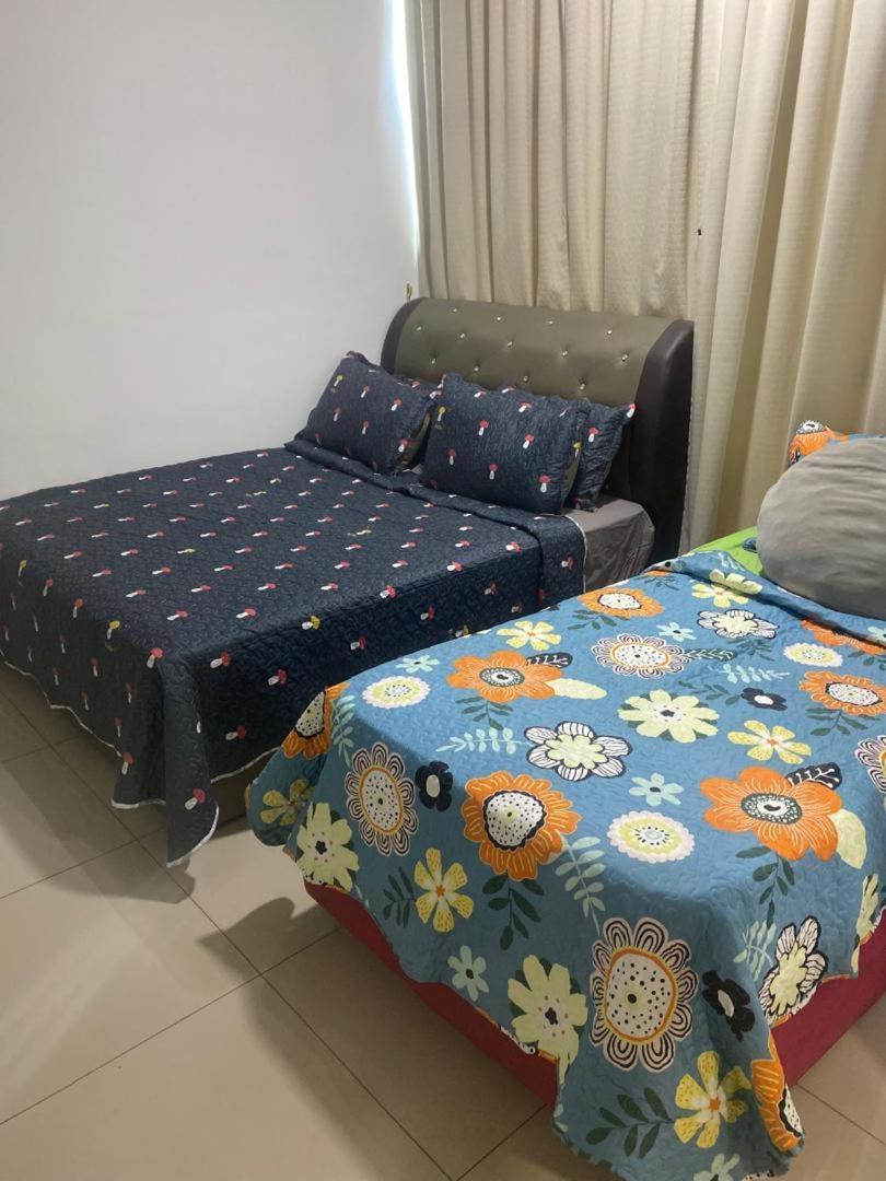 Vista Alam Roomstay Homestay Shah Alam Esterno foto