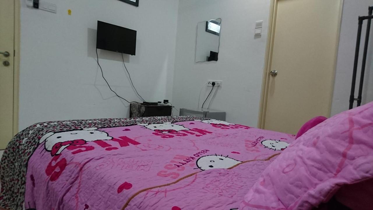 Vista Alam Roomstay Homestay Shah Alam Esterno foto