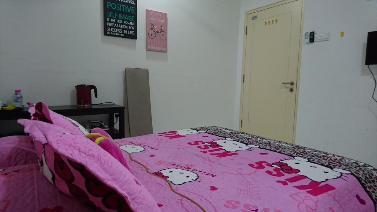 Vista Alam Roomstay Homestay Shah Alam Esterno foto